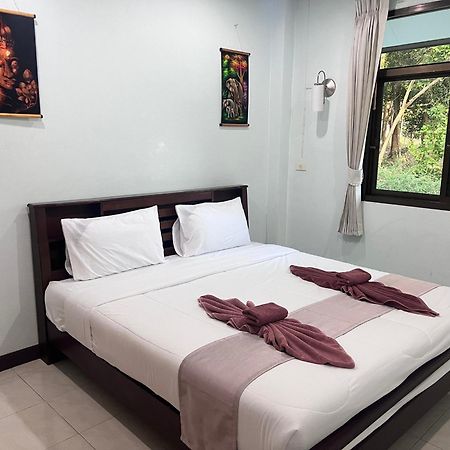 Koh Jum Ville Resort Extérieur photo