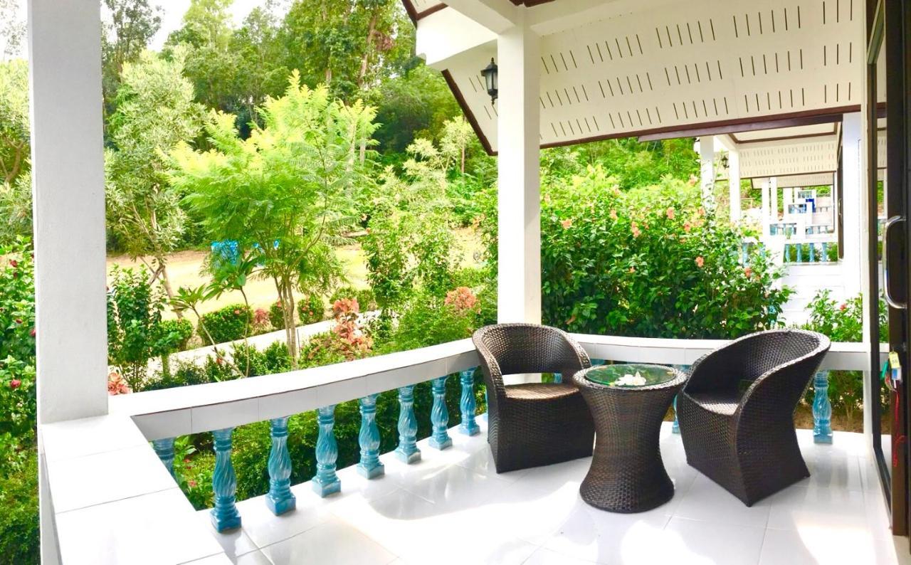 Koh Jum Ville Resort Extérieur photo