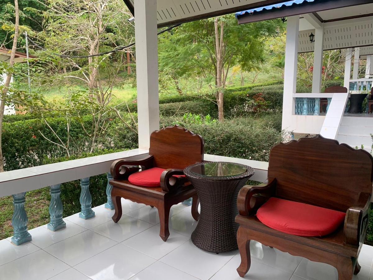Koh Jum Ville Resort Extérieur photo