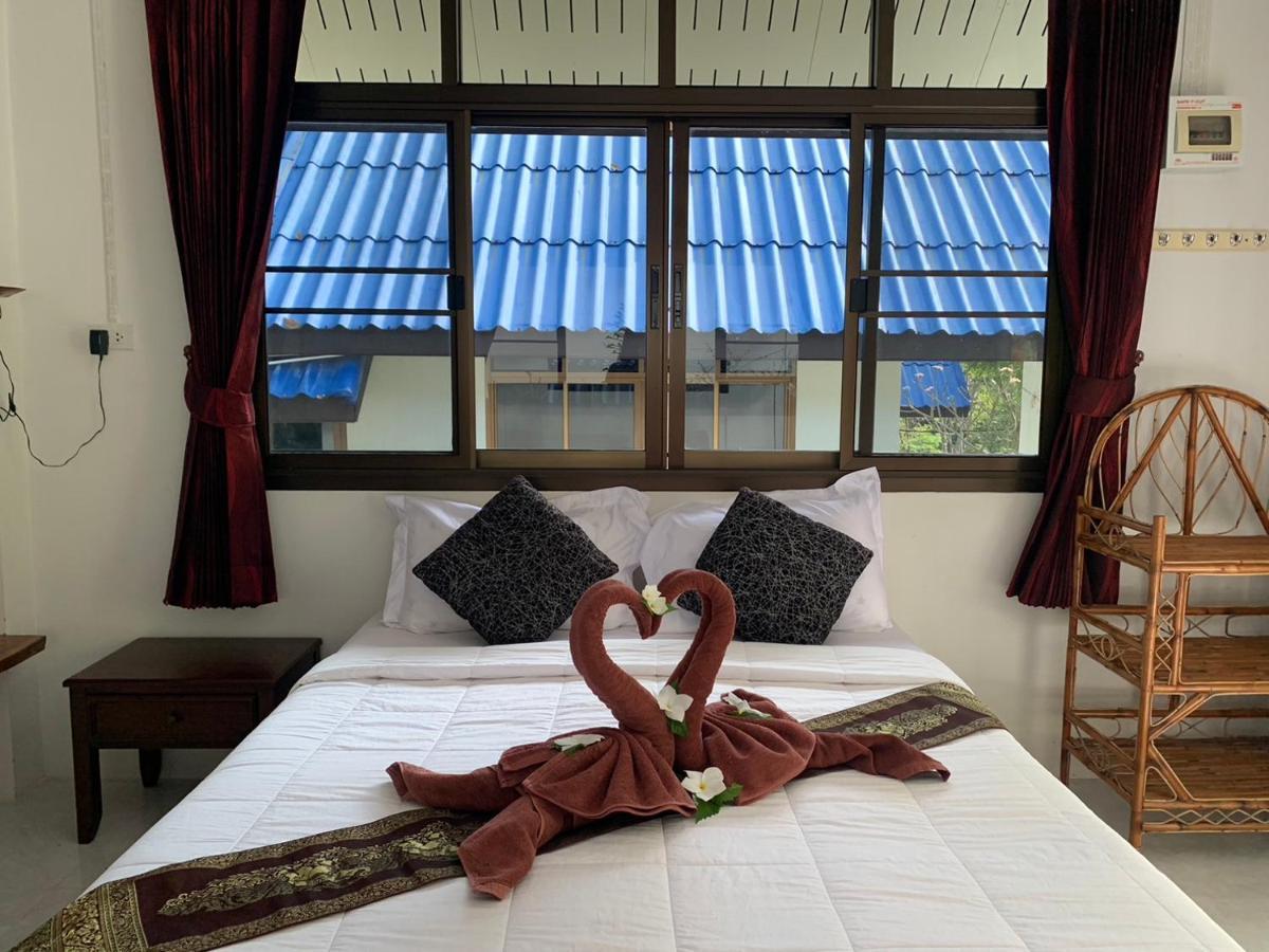 Koh Jum Ville Resort Extérieur photo